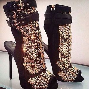 Meet your Posher, Camille